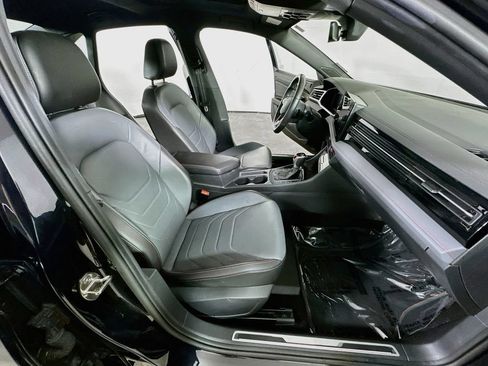 Used 2025 Volkswagen Jetta GLI Autobahn FWD image 12
