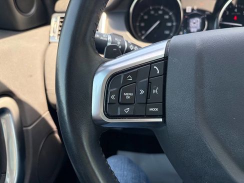 Used 2018 Land Rover Discovery Sport HSE AWD/4WD image 17