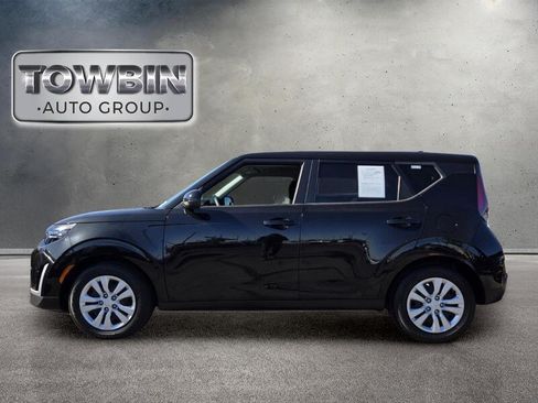 Certified 2024 Kia Soul LX FWD image 8