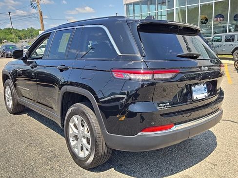 Certified 2023 Jeep Grand Cherokee Limited w/ Luxury Tech Group II AWD/4WD image 9
