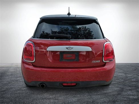 Used 2014 MINI Cooper 2-Door Hardtop image 5