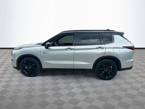 Used 2025 Mitsubishi Outlander SEL Black Edition AWD/4WD image 4