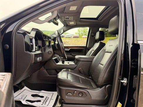 Used 2023 GMC Sierra 1500 Denali AWD/4WD image 9