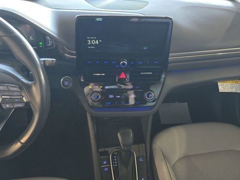 Used 2022 Hyundai Ioniq Limited image 7