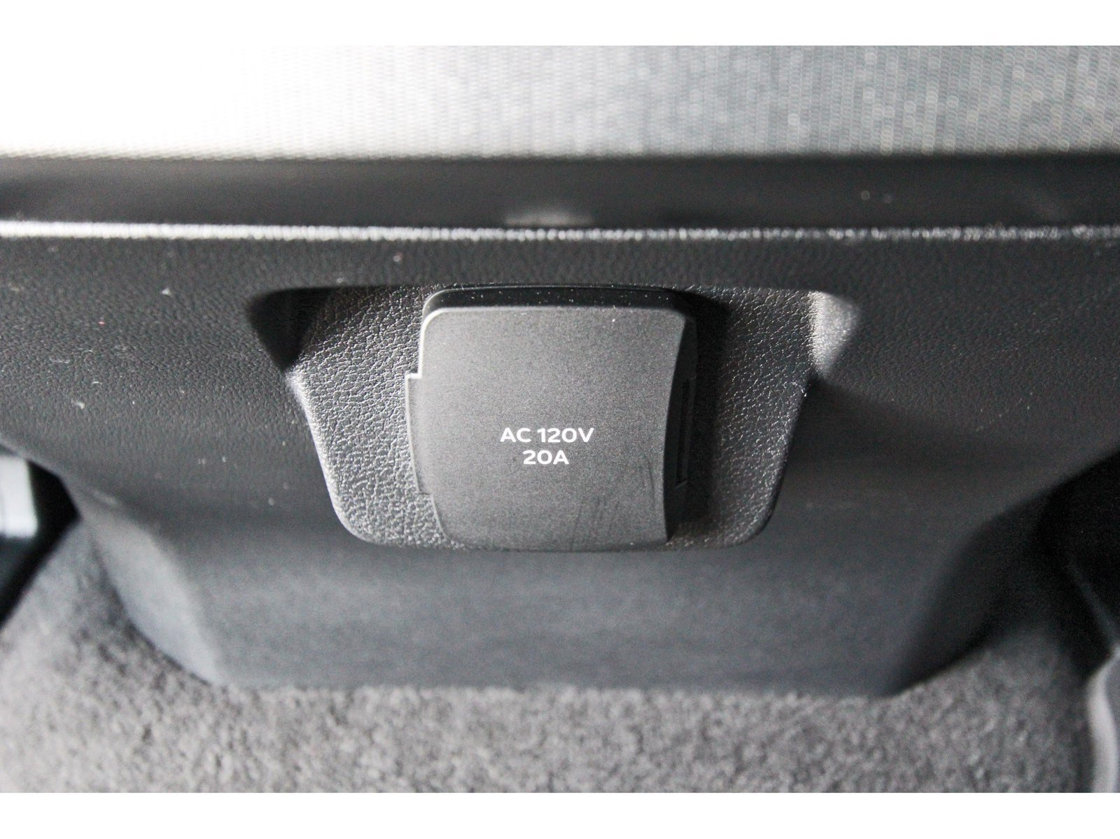 Used 2025 Ford F250 Platinum AWD/4WD image 14