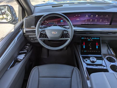 New 2025 Cadillac Escalade Premium Luxury w/ Touring Package image 15