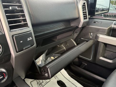 Used 2018 Ford F150 Platinum w/ Equipment Group 701A Luxury AWD/4WD image 35