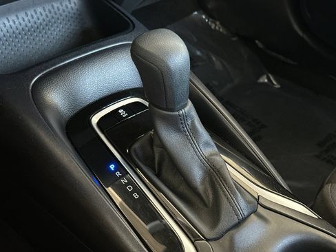 Used 2025 Toyota Corolla LE FWD image 18
