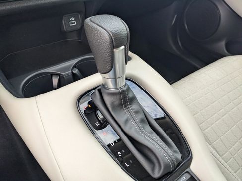 Used 2025 Honda HR-V LX image 28