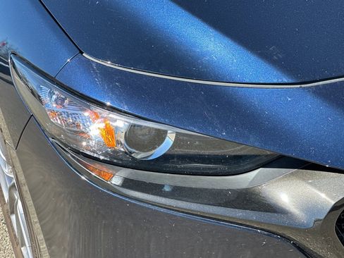 Used 2022 MAZDA MAZDA3 s image 44