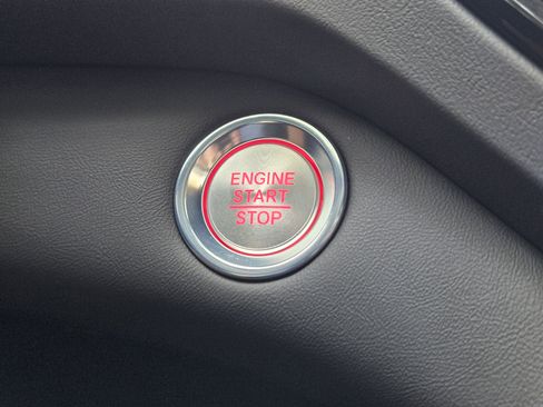 Certified 2025 Acura RDX SH-AWD w/ Advance Package image 23