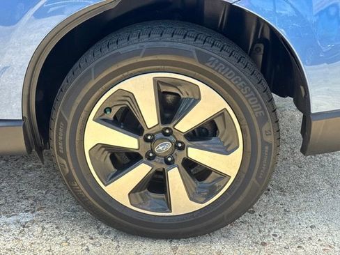 Used 2017 Subaru Forester 2.5i Premium AWD/4WD image 30