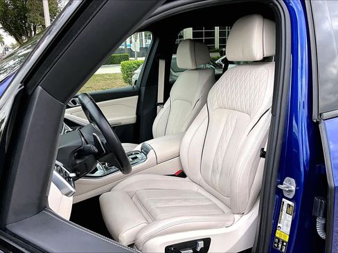 Used 2024 BMW X5 M60i image 7