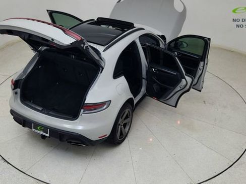Used 2024 Porsche Macan AWD/4WD image 85