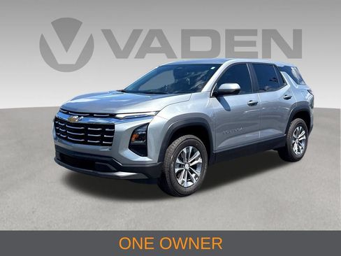 Used 2026 Chevrolet Equinox LT FWD image 3