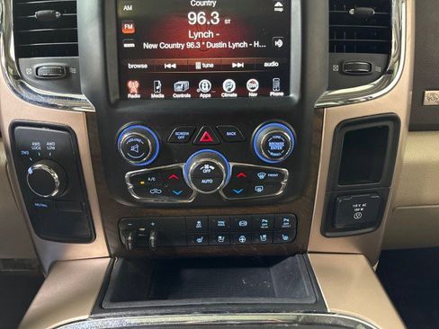 Used 2017 RAM 3500 Laramie Longhorn image 26