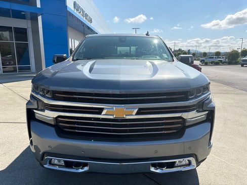 Used 2021 Chevrolet Silverado 1500 High Country w/ Technology Package AWD/4WD image 8