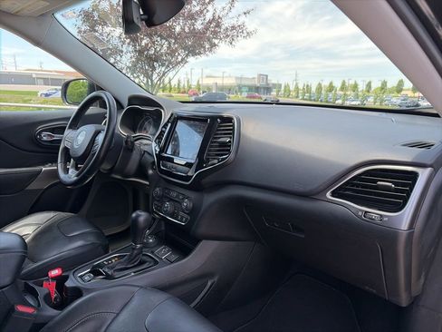Used 2019 Jeep Cherokee Limited AWD/4WD image 29