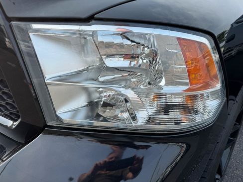 Used 2018 RAM 1500 Express AWD/4WD image 18