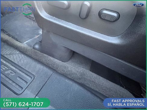 Used 2015 Ford Explorer XLT w/ Equipment Group 202A AWD/4WD image 28