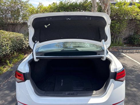 Used 2025 Nissan Sentra SV FWD image 29