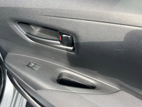 Used 2022 Toyota Corolla LE image 42