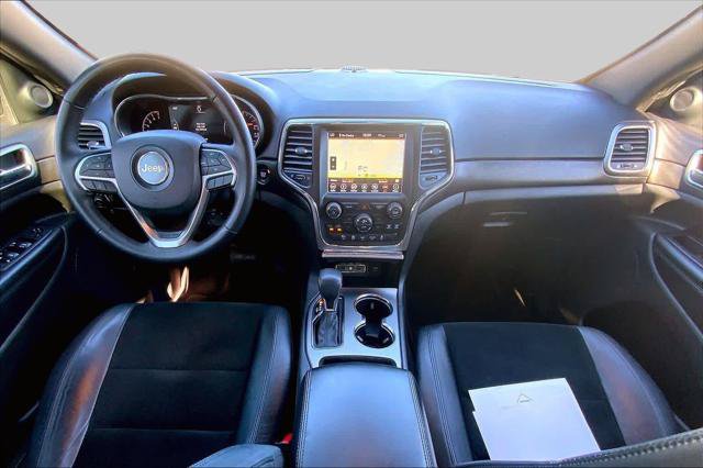 Certified 2018 Jeep Grand Cherokee Altitude AWD/4WD image 14