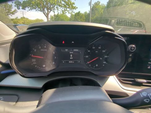 Used 2024 Chevrolet Trax LS FWD image 12