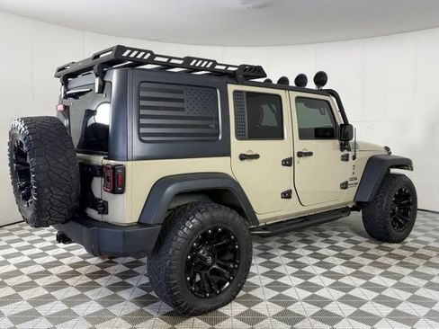 Used 2018 Jeep Wrangler Unlimited Sport S AWD/4WD image 8