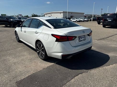 Used 2022 Nissan Altima 2.5 SR FWD image 5