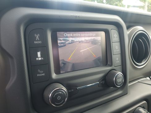 Used 2021 Jeep Gladiator Sport AWD/4WD image 21