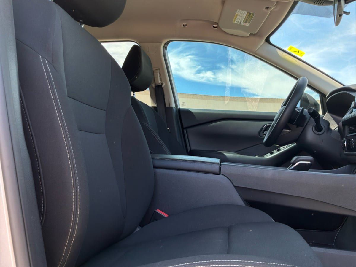 Used 2025 Nissan Rogue S FWD image 22