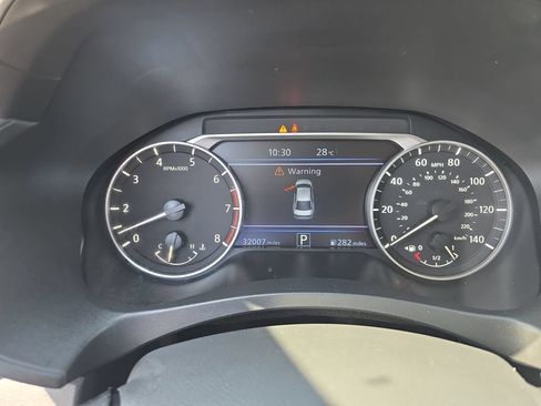 Used 2025 Nissan Altima 2.5 SV FWD image 15