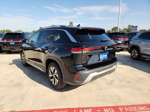 New 2026 Volkswagen Tiguan S FWD image 5
