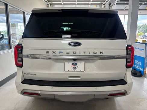 Used 2024 Ford Expedition Platinum AWD/4WD image 8