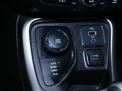 Used 2019 Jeep Compass Latitude w/ Popular Equipment Group image 27