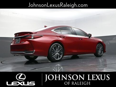 Used 2023 Lexus ES 300h w/ Premium Package image 19