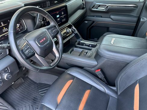 Used 2024 GMC Sierra 2500 AT4 w/ AT4 Preferred Package AWD/4WD image 11