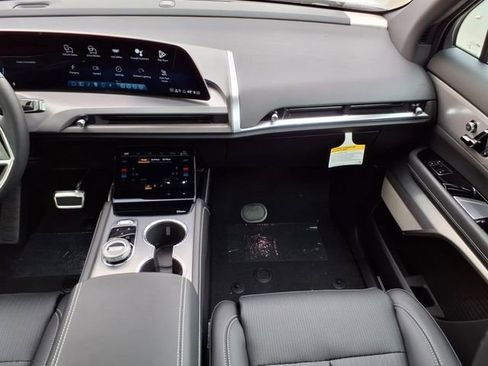 New 2026 Cadillac Vistiq Sport image 17