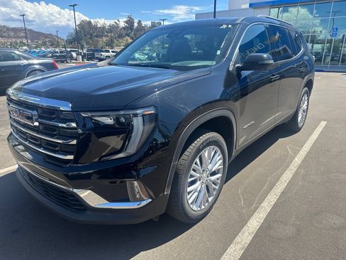 Used 2026 GMC Acadia Elevation w/ Elevation Premium Package FWD image 3