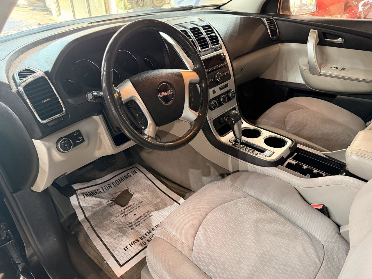 Used 2010 GMC Acadia SLE FWD image 16