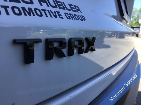 Used 2024 Chevrolet Trax RS w/ Driver Confidence Package FWD image 15
