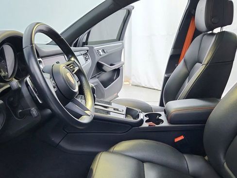 Used 2022 Porsche Macan image 20