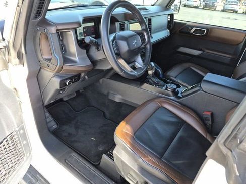 Used 2023 Ford Bronco Outer Banks image 11