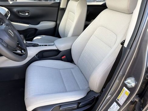 Used 2023 Honda HR-V LX image 18