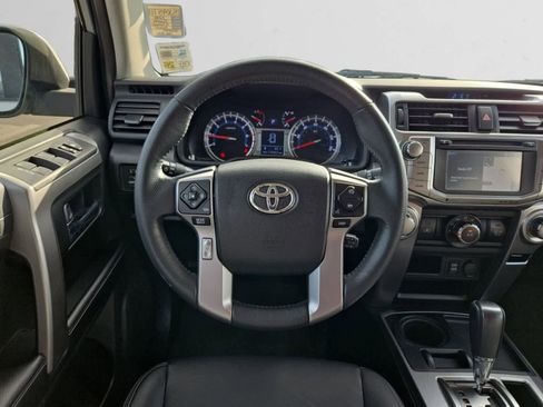 Used 2018 Toyota 4Runner SR5 image 12