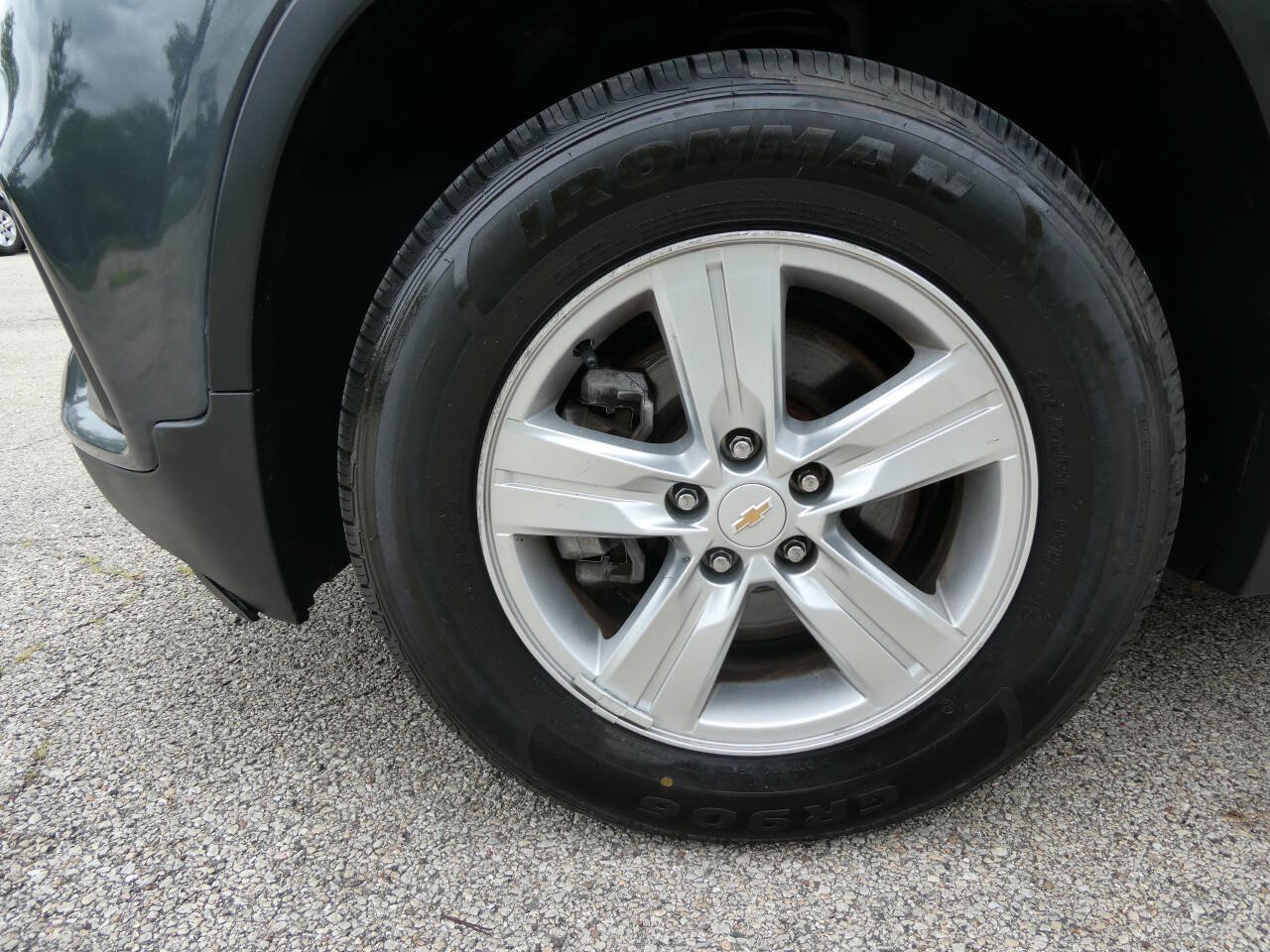 Used 2021 Chevrolet Trax LS w/ Tint and Cruise Package AWD/4WD image 31