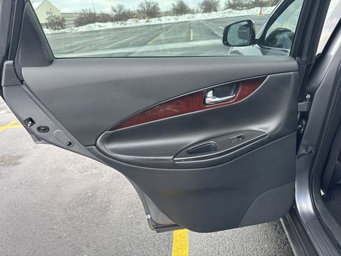 Used 2017 INFINITI QX50 2WD w/ Premium Plus Package image 11