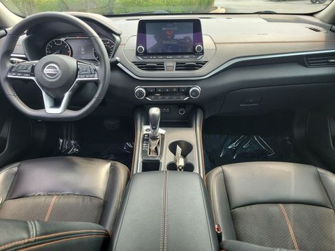 Used 2020 Nissan Altima 2.5 SR w/ Premium Package FWD image 9