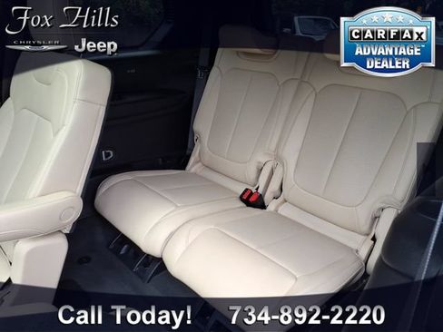Used 2025 Jeep Grand Cherokee L Limited w/ Luxury Tech Group II AWD/4WD image 11